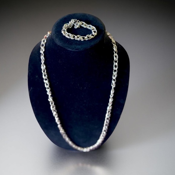 Monet silver double links with texture necklace and bracelet Vintage - Picture 9 of 13